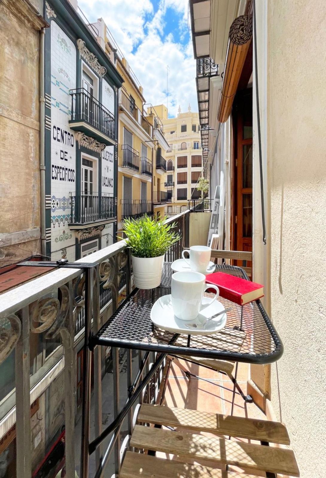 Modern Flat By Mercado Central In Ciutat Vella Valencia Eksteriør billede